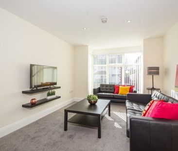 22 Hessle Avenue, Hyde Park, Leeds, LS6 1EF - Photo 2