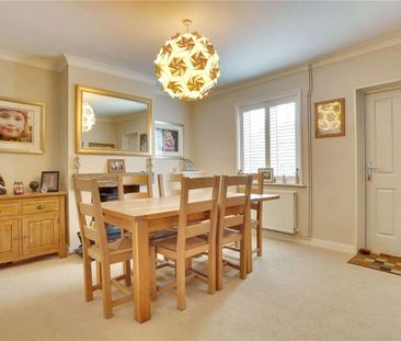 A beautifully presented home set in a picturesque village - Photo 2