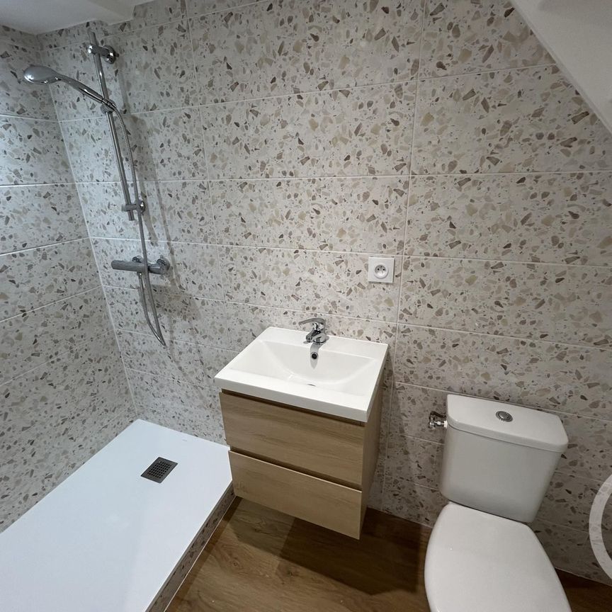 Location Appartement 2 pièces 31m² MONT DE MARSAN 40000 - Photo 1