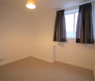 Flat 4, 10/11 Clifton Road - Photo 4