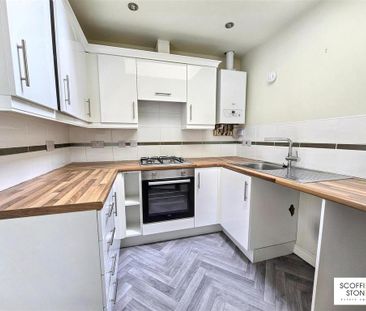 2 bedroom coach house to rent - Photo 5