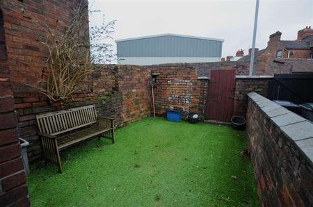 Hartshill Road, Hartshill, Stoke-on-trent, ST4 - Photo 5