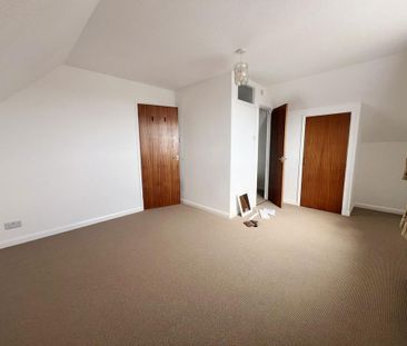 3 bedroom link detached house to rent - Photo 2
