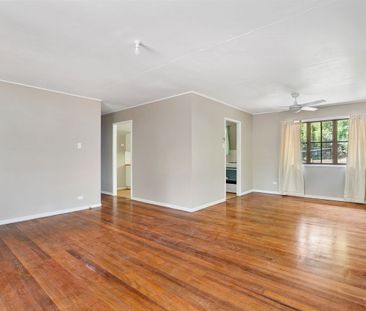 Three bedroom house - Photo 2