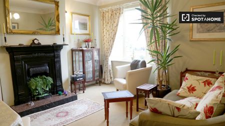 Room in a shared 5-bedroom flat for rent in Rathfarnham - Photo 3