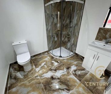 Norwood Road, UB2 - Photo 1