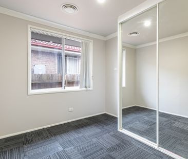 15 Wollaton Grove, Oakhurst NSW 2761 - House For Rent | Domain - Photo 4