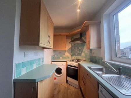 2 bedroom flat to rent - Photo 3