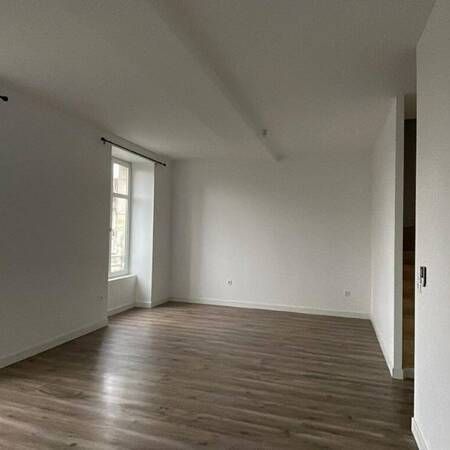 Appartement 5 pièces - - Photo 1