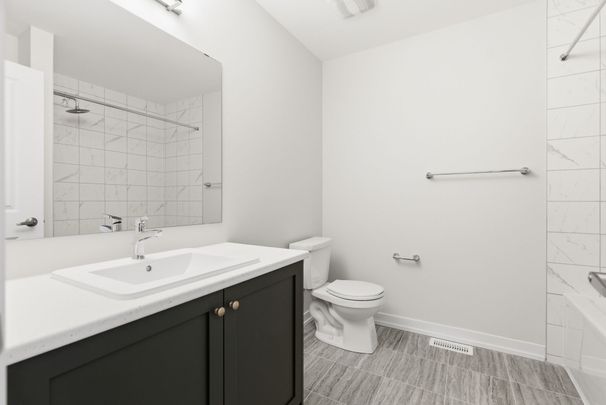 For Lease - 574 Oldenburg Avenue, Stittsville - Munster - Richmond, Ontario - Photo 1