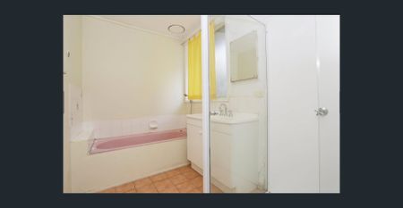 Clean family home with Polished floor boards throughout - Photo 5