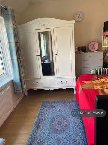 2 bedroom end of terrace house to rent - Photo 2