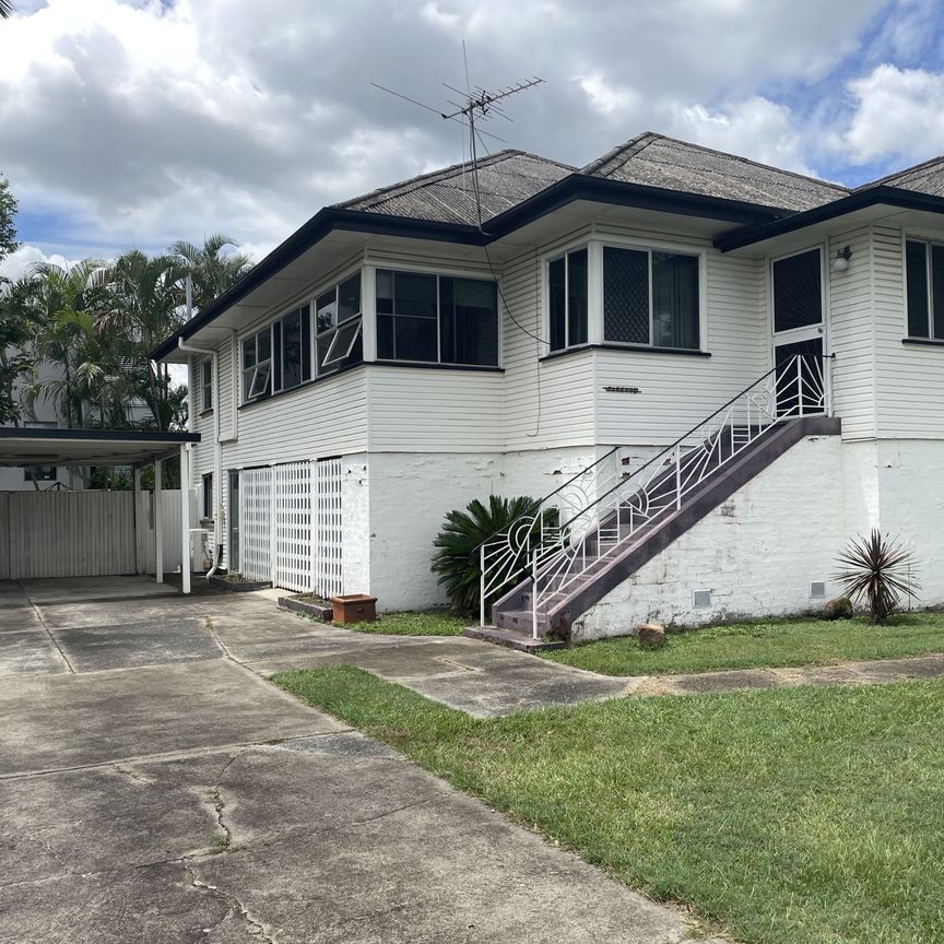 Large & airy open plan - Photo 1