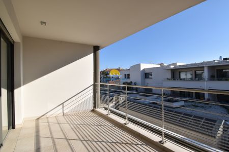 Location Appartement 2 pièces 55m² FREJUS 83600 - Photo 4