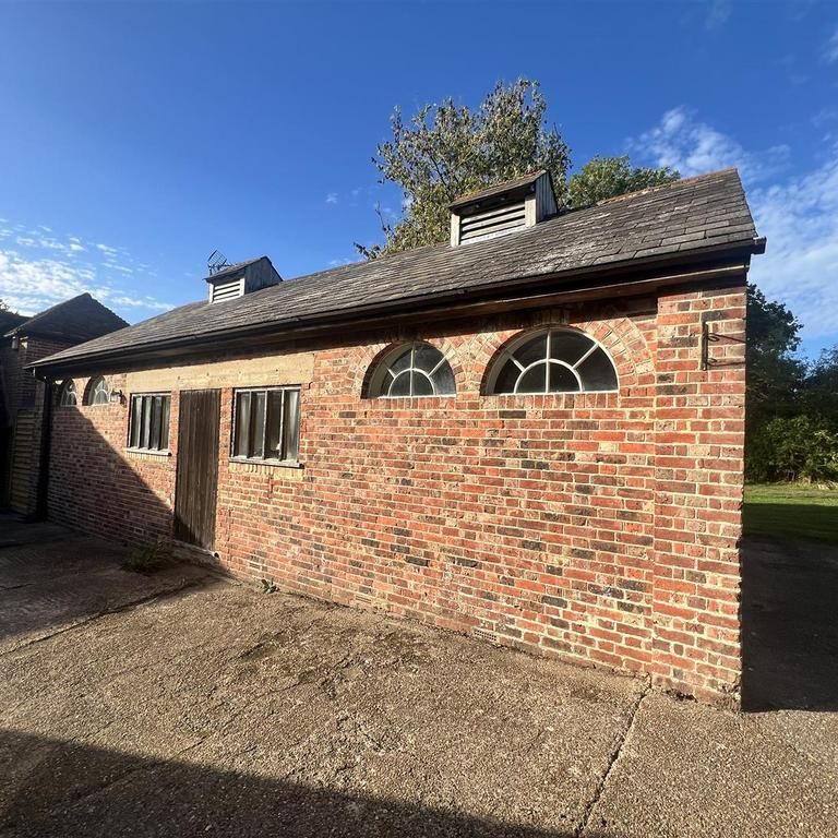 1 bedroom semi-detached house to rent - Photo 1