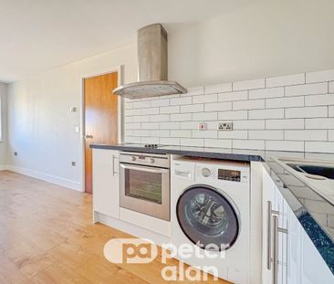 Falcon Drive, Cardiff Bay, Cardiff - Photo 4