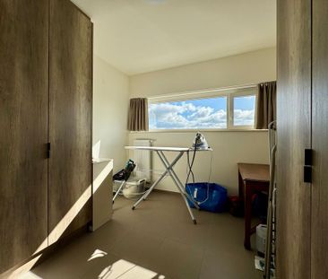 Duplexappartement met 3 slaapkamers en garage te Oosteeklo. - Foto 4