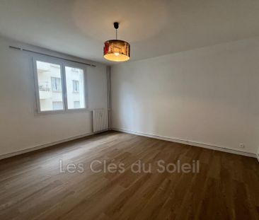 Location appartement 3 pièces 64 m² Toulon - Photo 4