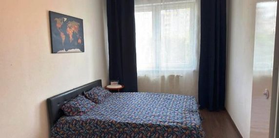 Na prenájom 2-izb. Jégého ul. - Ružinov - Fotografia 2