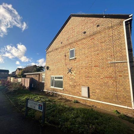 2 bedroom end of terrace house to rent - Photo 4