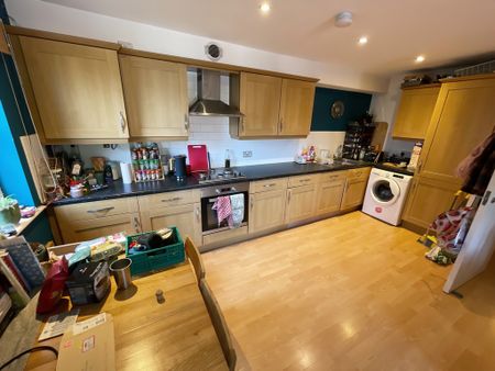 2 bedroom to let - Photo 5