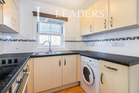 1 bedroom flat to rent - Photo 4