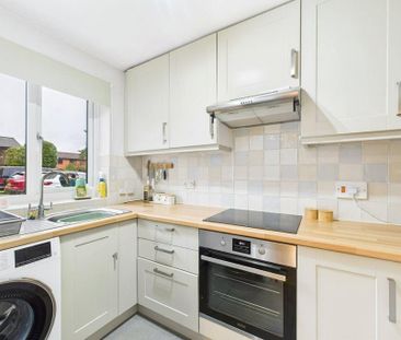 2 bedroom end of terrace house to rent - Photo 4