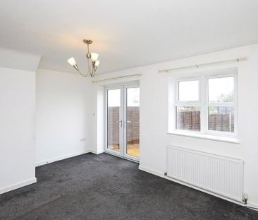2 bedroom end of terrace house to rent - Photo 5