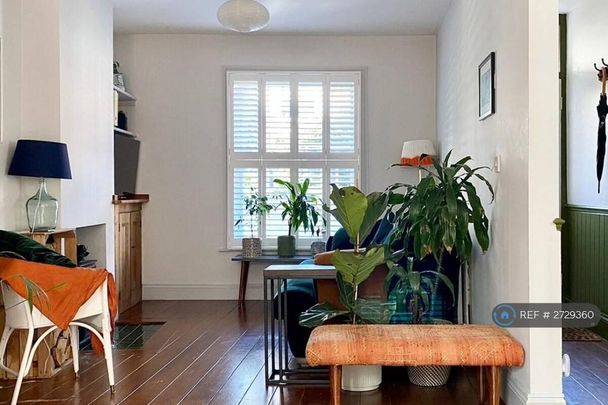 3 bedroom terraced house to rent - Photo 1