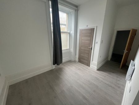 Market Walk, Huddersfield, HD1 - Photo 3