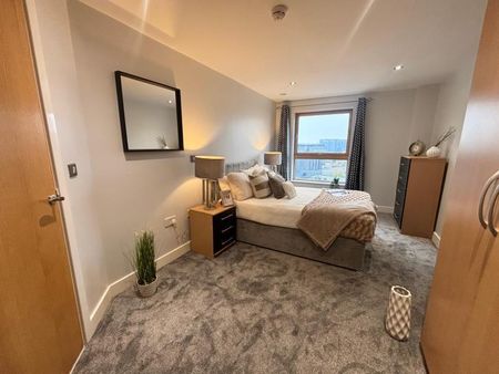 2 bedroom flat to rent - Photo 4