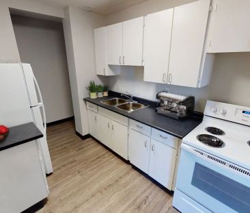 Queenston Heights Apartments — Semi Upgraded Suites - Photo 2