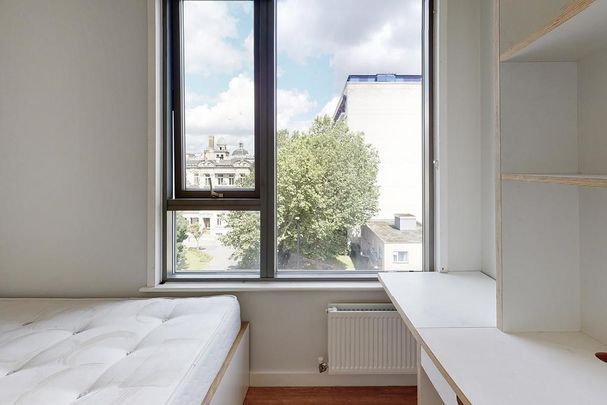 1 bedroom in a flat share to rent - Photo 1