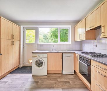Available unfurnished from 20/06/2025 - Photo 5