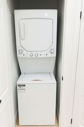 For Lease - 54 Periwinkle Street Unit# Legal apartment, Kitchener, Ontario - Photo 1