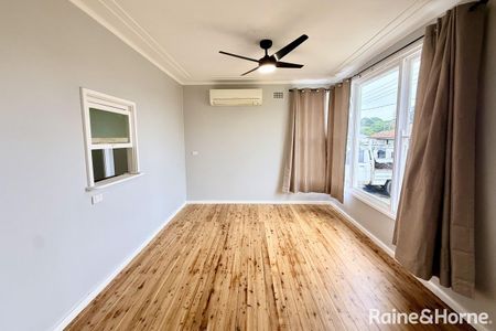 Fully Renovated Family Home - Photo 3