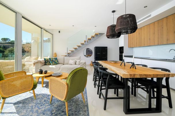 Alquiler de dúplex en Calle Rododendro - Photo 1