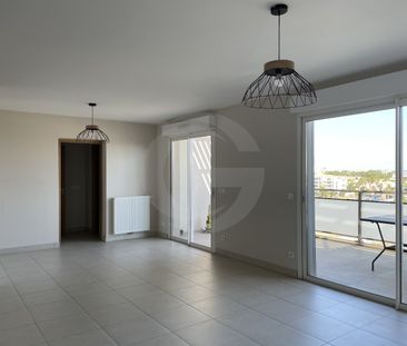 Location Appartement 2 pièces 66m² SETE 34200 - Photo 3