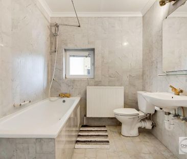 1 bedroom in a flat share to rent - Photo 5