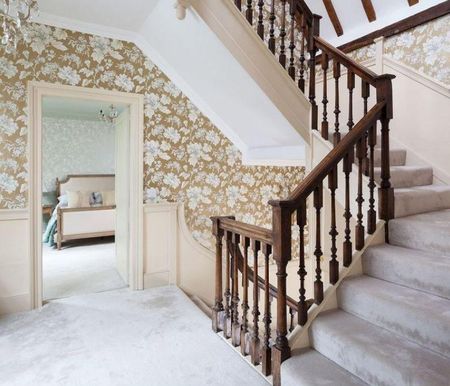 6 bedroom detached house to rent - Photo 5