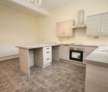 1 bedroom ground floor flat to rent - Photo 4