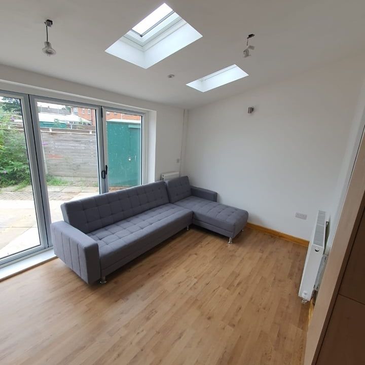 4 Bed Terraced House, Butler Street, M4 - Photo 1