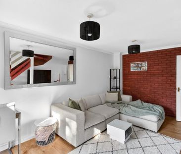 2 bedroom terraced house to rent - Photo 2