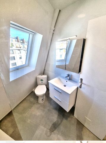 2 PIECES RÉNOVÉ A LOUER 29m² environ PARIS XVIIème - Photo 4
