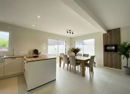 Location Maison 6 pièces 133m² JOUE LES TOURS 37300 - Photo 2