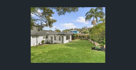 Modern Family Home with Sun-Filled Interiors & North-Facing Garden - Photo 5