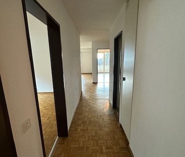 Location pour 1 année – Appartement de 4 pièces - Photo 2