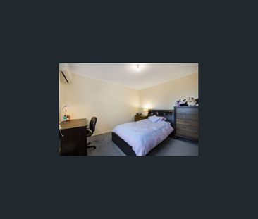 Charming Unit in a Prime Boronia - Photo 2