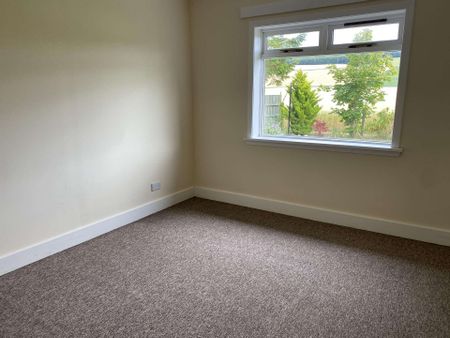 A charming detached 3 bed cottage in a pretty rural location. - Photo 2