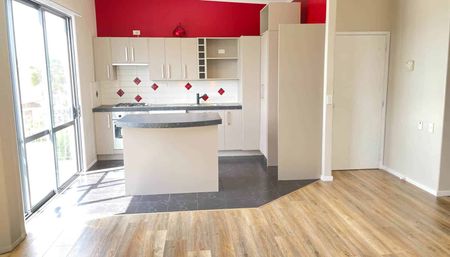 SPACIOUS 2 BEDROOM UNIT - Photo 4